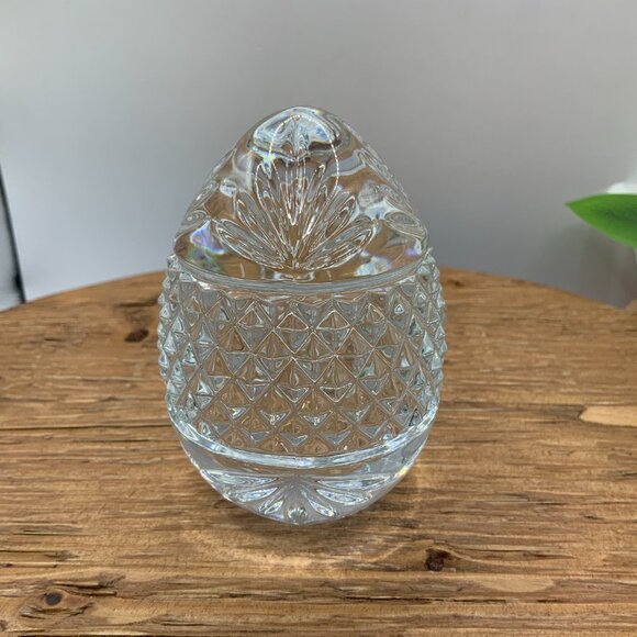 AVON Vintage Cut Crystal Made in France Egg Paperweight - Picture 2 of 8